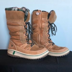 Santana Canada Phoenix Snowboot. Size 7.